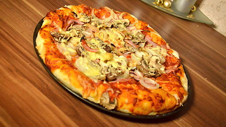 Cheesy Crust Schinken Champignon 45